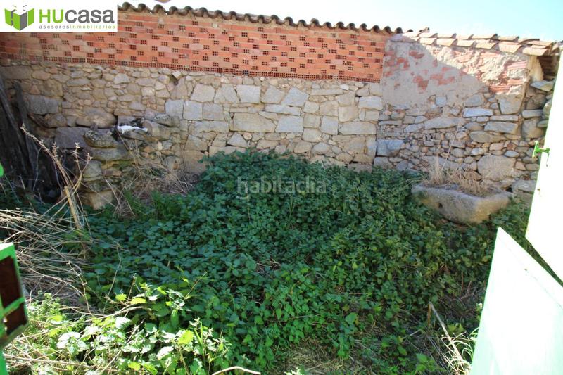 Foto 5818e477-8d12-491b-b20f-b7a16e0e9181. Casa oportunidad!! 2 casas en patio compartido, infinitas posibilidades 50.000!! en Menasalbas