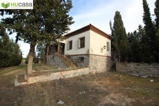 Chalet à Olías del Rey. Olias del rey  2 fincas, 1. chalet independiente con jardin,
