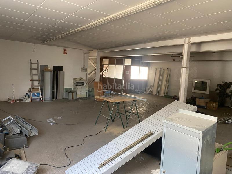 Foto 87fb951c-49ea-4f5c-b59f-bcae32a82e7f. Nave industrial en venta nave industrial a reformar 900 m 500 m altillos en barbera del valles en Barberà del Vallès