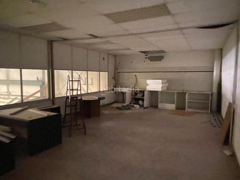 Foto 925bff0e-d774-42bb-9a19-a4acc8df75cb. Nave industrial en venta nave industrial a reformar 900 m 500 m altillos en barbera del valles en Barberà del Vallès