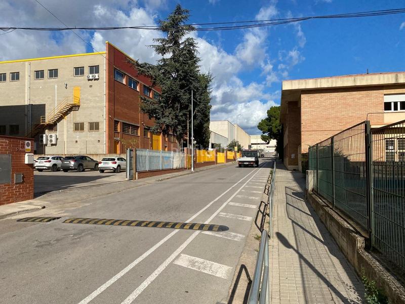 Foto bce7d093-e573-4415-a45e-28edffa3a8be. Nave industrial en venta nave industrial a reformar 900 m 500 m altillos en barbera del valles en Barberà del Vallès