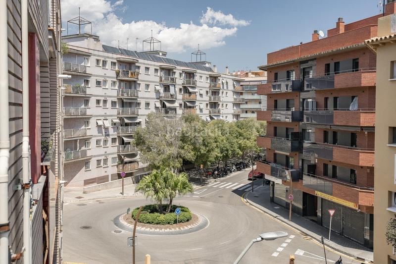 Foto edd45bc8-5024-42eb-a474-cb55571a1cbd. Alquiler apartamento piso reformado en alquiler temporal en el centro !! en Castelldefels