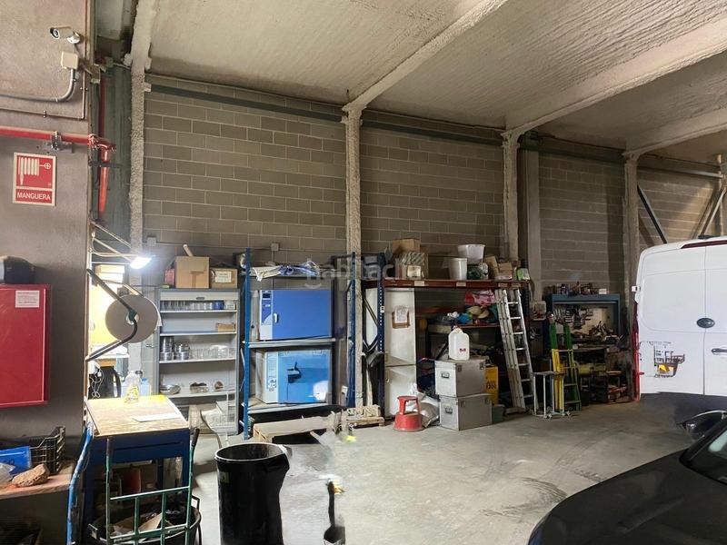 Foto c15b2645-b5b0-4a71-bbff-787a7d0c6314. Capannone industriale in Zona Industrial Barberà del Vallès