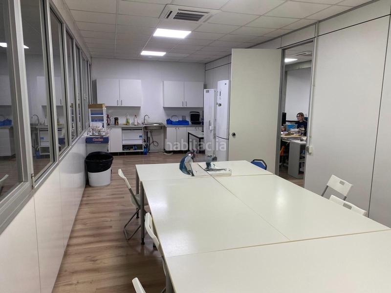 Foto ecccade5-8285-42eb-8a1e-61ec30c7d26c. Capannone industriale in Zona Industrial Barberà del Vallès