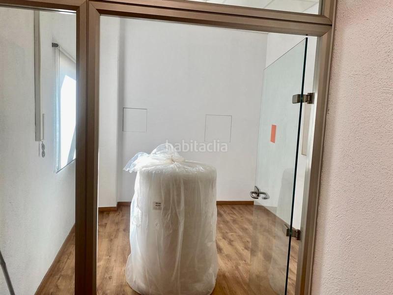 Foto a6ab29e1-6d76-40a8-bab8-b414d536a8f3. Affitto capannone industriale in Gava Mar Gavà