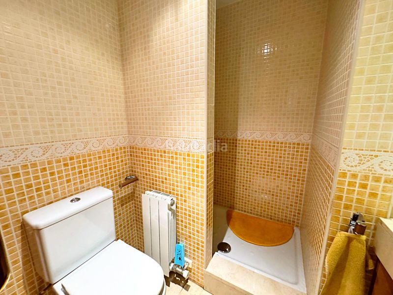 Foto 73cf6311-041a-44a1-b5a4-467ec63e852e. Casa adossada amb aparcament piscina a Montgat