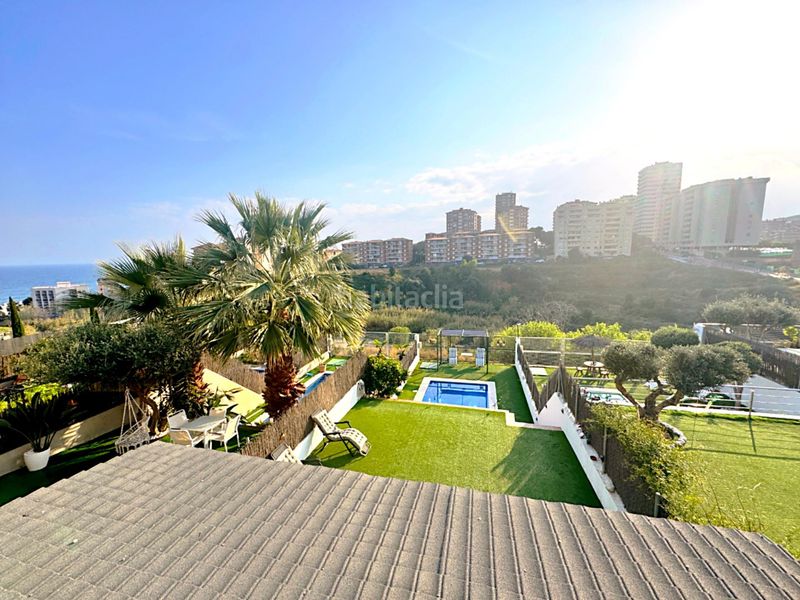 Foto b285a488-45fb-41af-9ad8-8d632534b1fe. Casa adossada amb aparcament piscina a Montgat