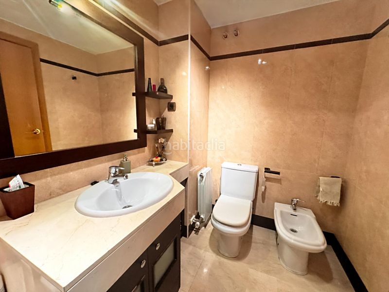 Foto e65fd859-7396-40e5-bc4c-4c7f9c0371ec. Casa adossada amb aparcament piscina a Montgat