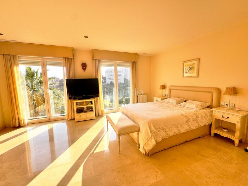 Foto f73f2bd2-ac05-42b7-a277-238746d07428. Casa adossada amb aparcament piscina a Montgat