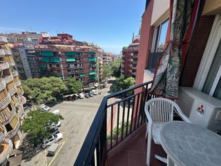 Lloguer Pis  Carrer carrer marina. Amplio piso en alquiler y con parking junto a la sagrada familia