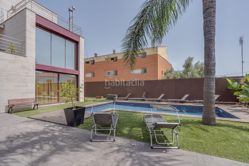 Foto c5a31737-ba6f-4f97-bfe8-9c50c3a2e4f5. Xalet amb piscina a Torrent Ballester Viladecans
