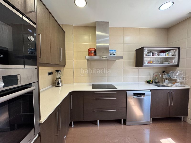 Foto 5f5273c2-3479-434e-9968-058ae3f3b3e7. Casa adossada amb calefacció aparcament a Bòbiles Gavà