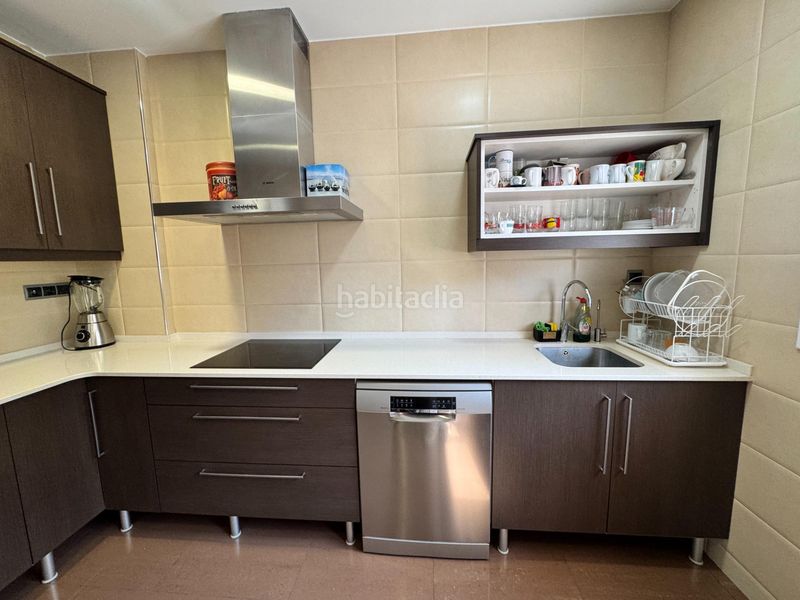 Foto b7890b5c-51a9-4e93-b111-ffd4f761273e. Casa adossada amb calefacció aparcament a Bòbiles Gavà