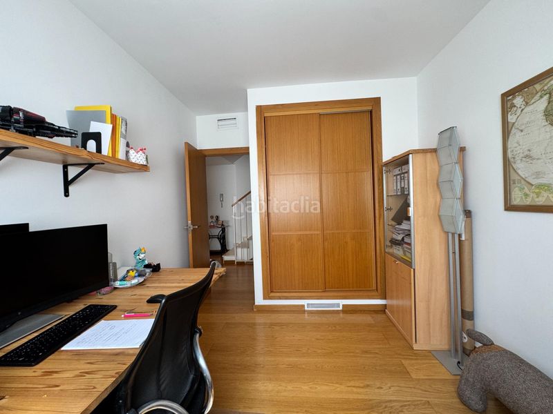 Foto c571610a-e5e7-4deb-a171-294e194d3592. Casa adossada amb calefacció aparcament a Bòbiles Gavà