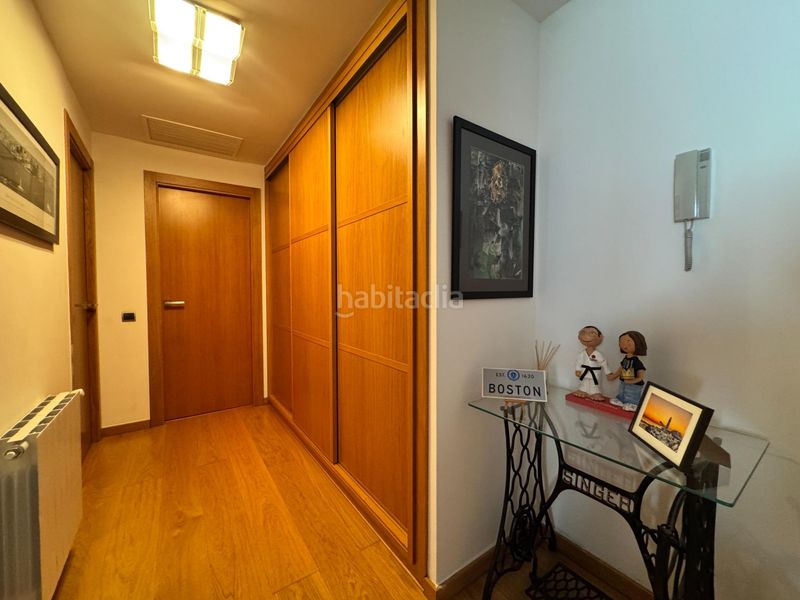 Foto f82c801e-53e5-40b4-b223-e041c4471452. Casa adossada amb calefacció aparcament a Bòbiles Gavà