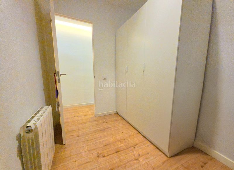 Foto dfce0a16-c350-4889-a036-ba51f32f16b5. Pis amb calefacció a El Camp de l´Arpa del Clot Barcelona