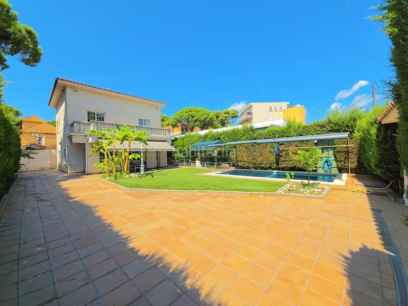 Foto 40c44719-3a2d-4962-83cf-7affc5d8c98c. Maison avec chauffage parking piscine dans La Pineda Castelldefels