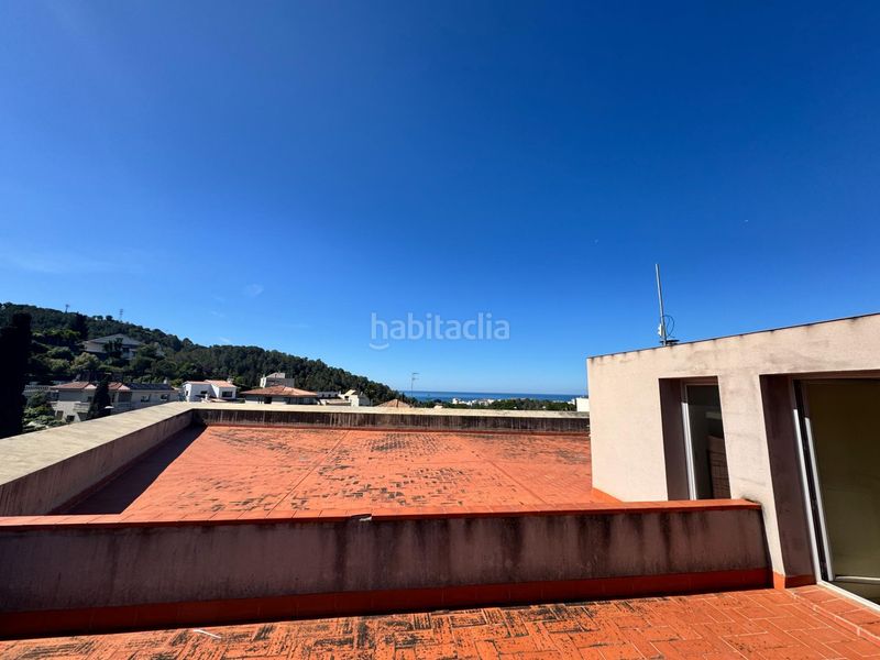 Foto d5df3bcc-3a54-4c39-bfe4-4a3a1320cd1a. Local comercial a Levantina - Montgavina - Quintmar Sitges