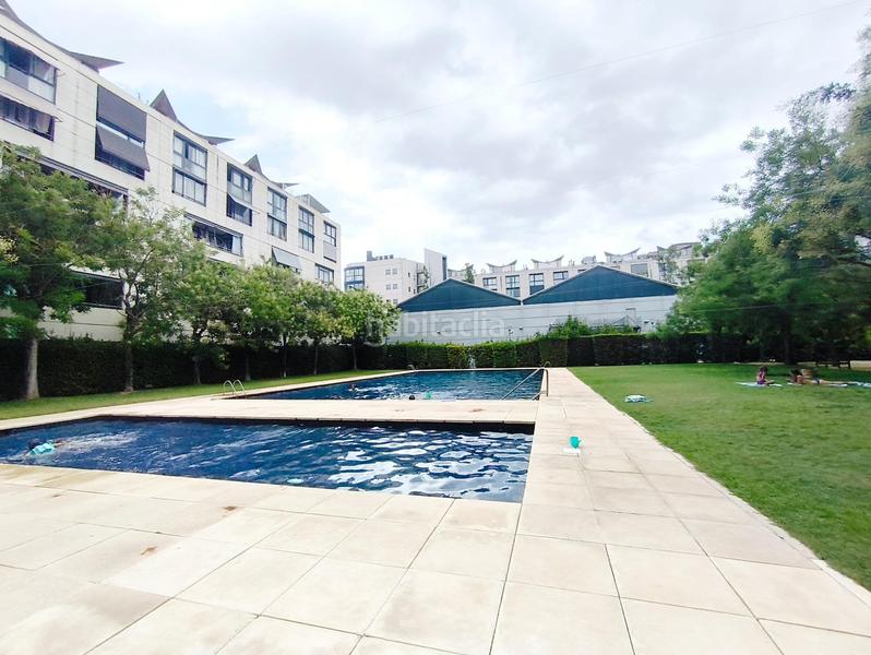 Foto 1177034d-4d96-4985-9134-ca3820c40cf3. Attique avec chauffage parking piscine dans La Vila Olímpica del Poblenou Barcelona