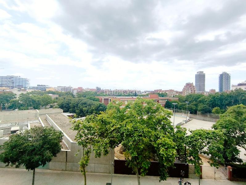 Foto 164b14b2-a78a-45b6-a810-4afc8cfb7ecc. Attique avec chauffage parking piscine dans La Vila Olímpica del Poblenou Barcelona