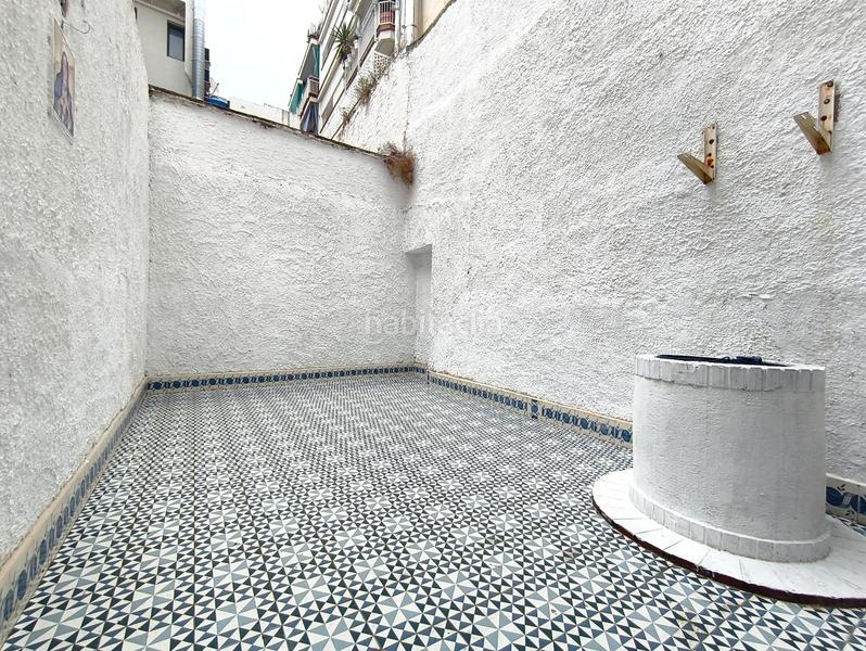 Foto c9118a63-5db2-4cab-9938-0f6889dc6d24. Local comercial local diáfano en primera línea de mar en Sitges