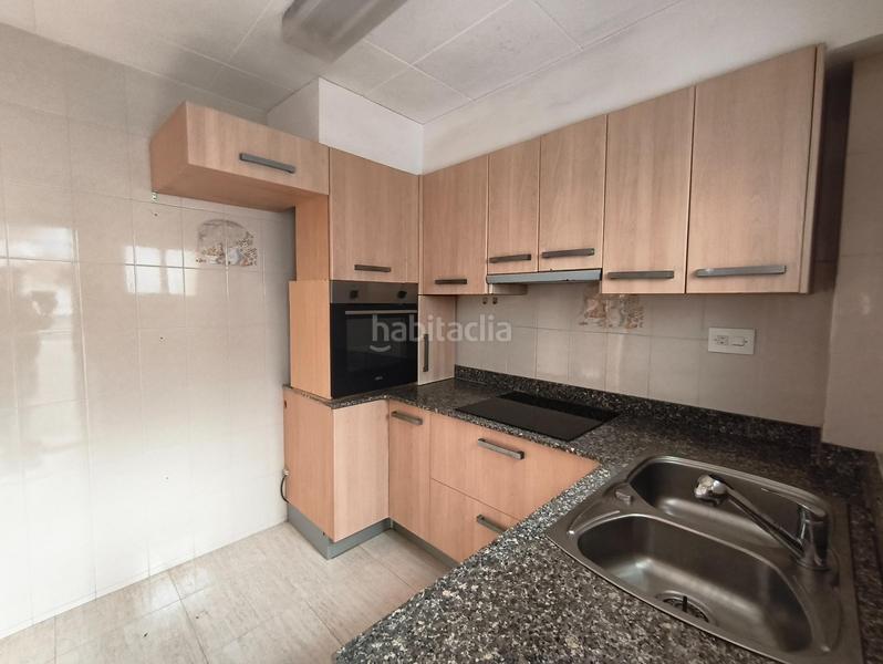 Foto cb546945-6f07-4ff7-a261-a88cf0ddc62d. Pis a Diagonal-Colomeres Gavà