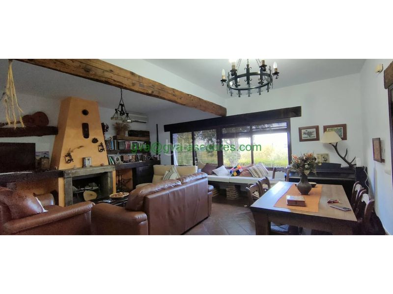 Foto 1647a0db-7ac5-4c54-acbd-ff4b54d2c628. Chalet in calle dehesilla vieja 21 in Hornachuelos