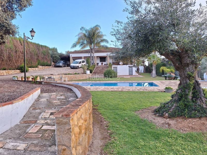 Foto be976fa6-fbfa-406c-bbd1-63fb1a657379. Chalet in calle dehesilla vieja 21 in Hornachuelos