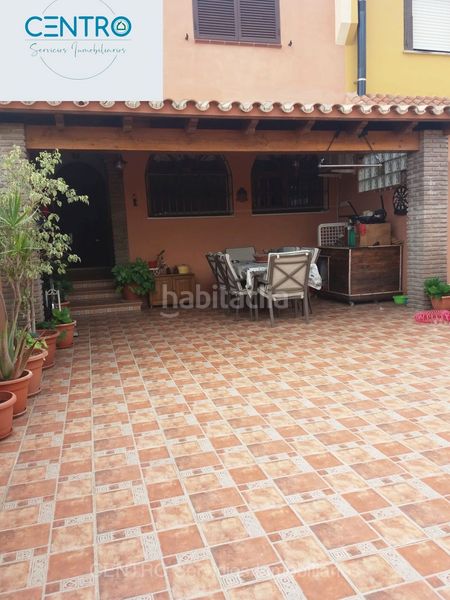 Foto b29d9d56-f18b-4979-b5c7-daa2ab792a62. Casa adossada a San García Algeciras