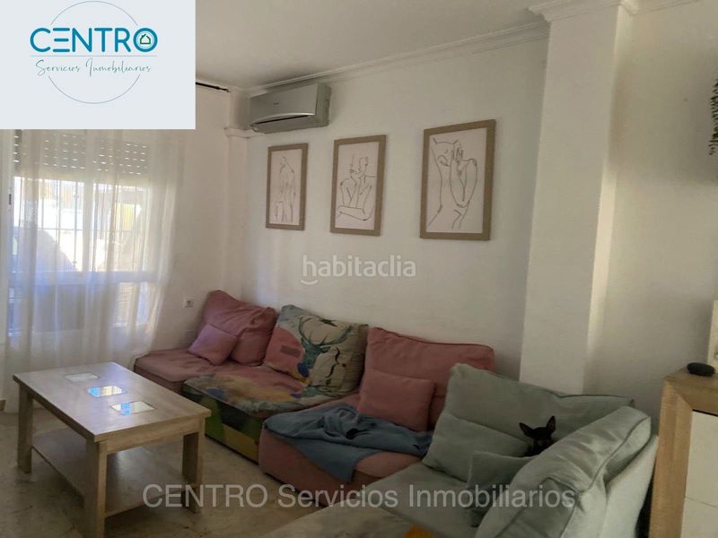Foto 00ce658a-7862-41bd-9fd4-36816401a2a1. Casa adossada amb calefacció a El Rinconcillo Algeciras
