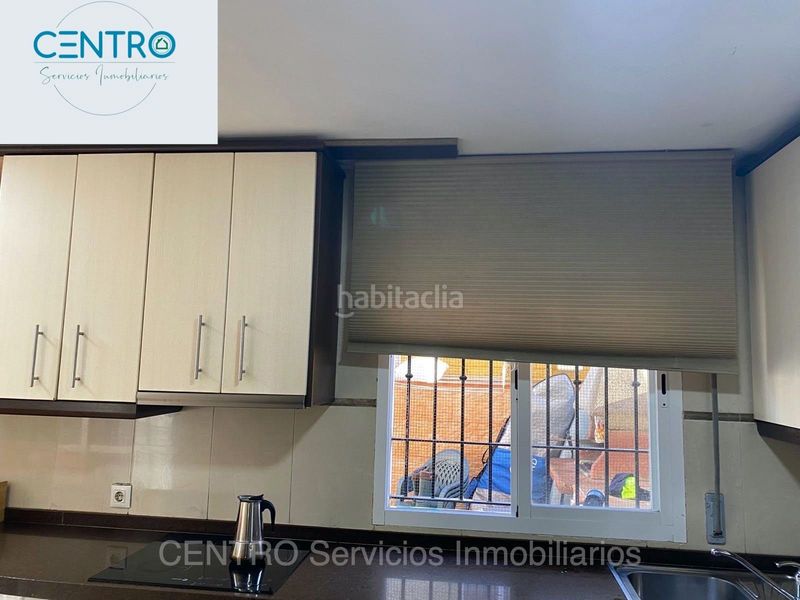 Foto 4eb8e752-0a5b-409b-9a67-ac30ac03f514. Casa adossada amb calefacció a El Rinconcillo Algeciras
