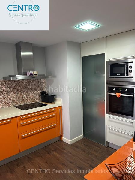 Foto 0bf95a3e-2aa2-4b2a-866f-a6198a9529da. Attique avec piscine dans San Bernabé Algeciras