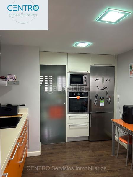 Foto eb8308f6-185e-4879-84f7-6a2784a9cc47. Attique avec piscine dans San Bernabé Algeciras