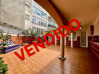 Pis a Sant Josep. Piso con 3 habitaciones completo de terraza y balcon.