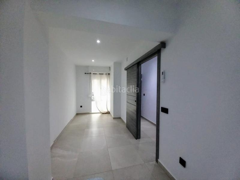 Foto 9f1d72aa-c039-4341-bd5e-5995941ad284. Piano terra con riscaldamento in Eixample Sabadell