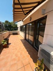 Pis a Hostafrancs. Piso con terraza en sabadell