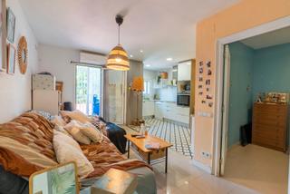 Appartement à Riera. Piso exterior en venta de 71 m construidos, ubicado en una prime