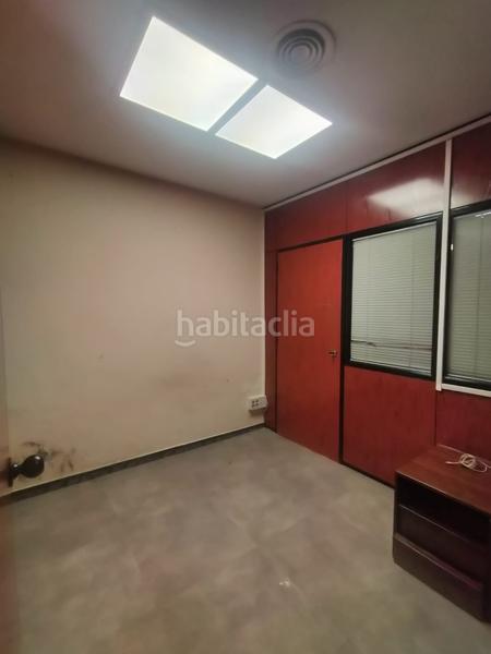 Foto 14da4b92-26aa-441d-bc01-993596b76f16. Dúplex local comercial sin cedula ideal para hacerte una vivienda en pleno centro de hospitalet!!! en Hospitalet de Llobregat (L´)