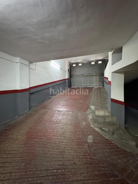 Foto 5d60691e-3321-4ff0-a155-7b01b03f926e. Parking coche amplia plaza de parking para 1 coche y 2 motos en Hospitalet de Llobregat (L´)