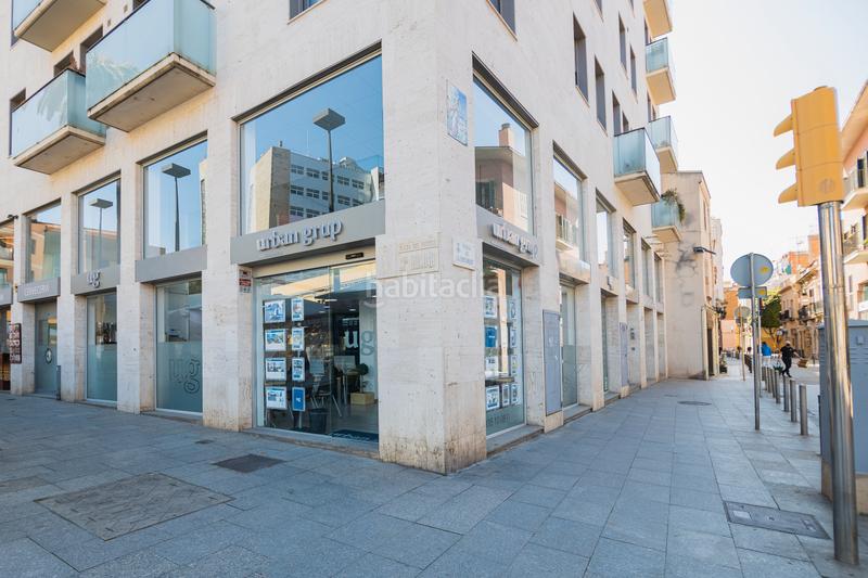 Foto e21d74b7-18ef-42e2-a66b-f086ca15cfa9. Parking coche amplia plaza de parking para 1 coche y 2 motos en Hospitalet de Llobregat (L´)