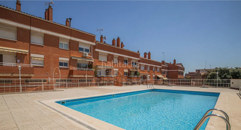 Foto 3f0eedd9-0e5a-463a-b246-89dcf3ce0651. Casa adosada tu nuevo hogar en el corazón . en Vinyets-Molí Vell Sant Boi de Llobregat