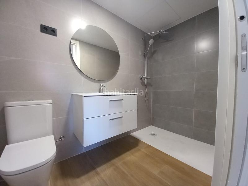 Foto f74fd863-d9d6-4e20-838c-990737883690. Duplex con riscaldamento in Centre Sabadell