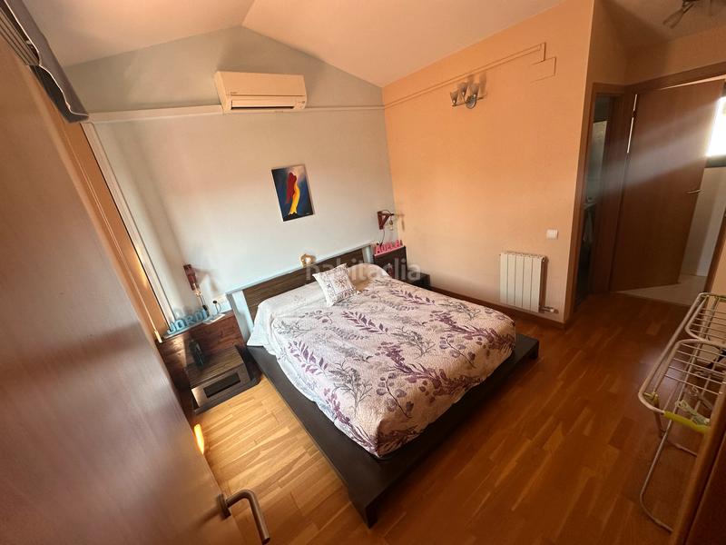 Foto 9a7cf217-1063-4a36-9257-16dff0ff746c. Reihenhaus mit heizung parking in Centre Viladecans