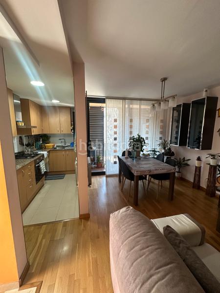 Foto f9eeace7-524d-424c-a8de-c35dbab46c25. Reihenhaus mit heizung parking in Centre Viladecans