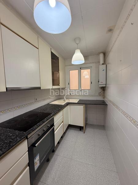 Foto 5321b02f-8b83-4957-bb36-b35bbcd64fb1. Piso  en ronda sant ramon en Marianao Sant Boi de Llobregat