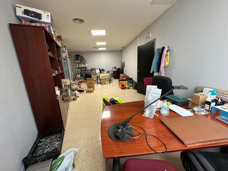 Foto 09d6a103-b123-469f-995a-82e8269e06f3. Local comercial en carrer de sant gabriel 4 en Montesa Esplugues de Llobregat