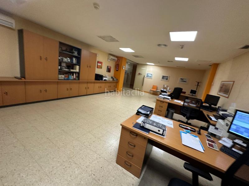 Foto 598aa13b-2cc2-4f46-8e68-89bf392f6050. Local comercial en carrer de sant gabriel 4 en Montesa Esplugues de Llobregat