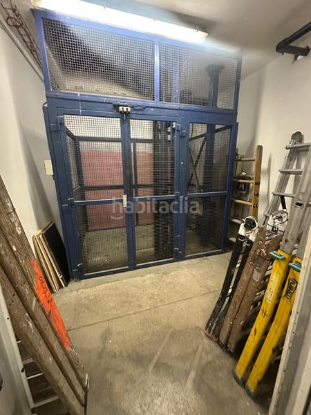 Foto 66ceb407-b42b-4abc-bc9d-ee23a2ccf493. Local comercial en carrer de sant gabriel 4 en Montesa Esplugues de Llobregat