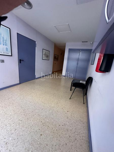 Foto e884e37f-6509-475d-ba18-e44aa38f23f2. Local comercial en carrer de sant gabriel 4 en Montesa Esplugues de Llobregat