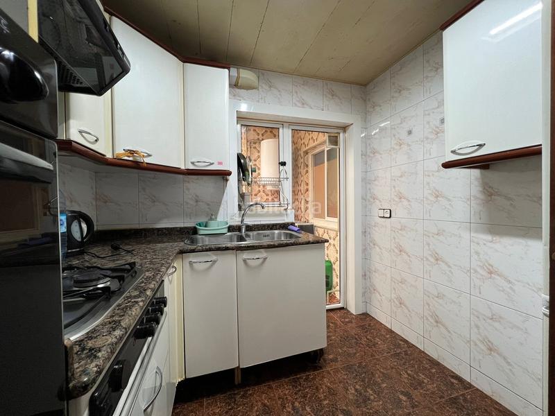 Foto 0b1a5cb4-d72b-4ac0-ae9f-7a6aee80c367. Piso oportunidad ! piso luminoso y con terraza exterior en Ripollet